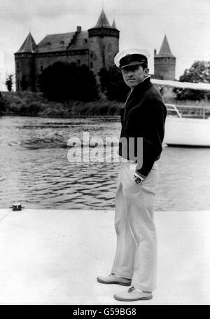 1964: Photo ici est le prince héritier Constantine de Grèce (en 1960) qui succède au roi Paul des hellènes, qui est mort à Athènes aujourd'hui à l'âge de 62 ans. Le prince héritier Constantine a 23 ans et est engagé auprès de la princesse Anne-Marie du Danemark (17), qui deviendra la prochaine reine de Grèce. Banque D'Images