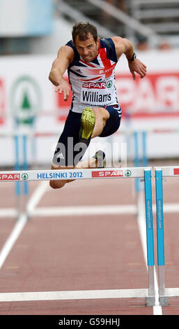 Rhys Williams en Grande-Bretagne sur la voie de la victoire dans les demi-finales des hommes 400m haies pendant le deuxième jour des 21e championnats européens d'athlétisme au stade olympique d'Helsinki, Helsinki. Banque D'Images