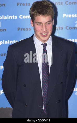 HRH le Prince William arrive à Somerset House, à Londres, pour le 10e anniversaire organisé par la Commission des plaintes de la presse. Banque D'Images