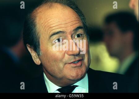 Football - France coupe du monde 98 tirage au sort - le carrousel du Louvre, Paris.Joseph Sepp Blatter, Secrétaire général de la FIFA Banque D'Images