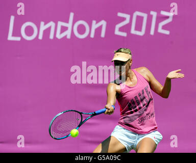 Jeux Olympiques de Londres - activité pré-Jeux - jeudi.Maria Sharapova en Russie pendant la séance d'entraînement au All England Lawn tennis and Croquet Club, Wimbledon, Londres. Banque D'Images