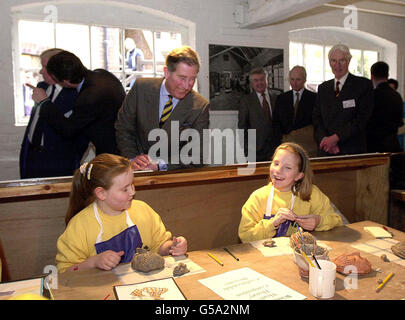 Le Prince Charles visite Shropshire Banque D'Images