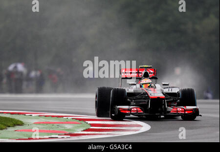 Courses automobiles - Championnat du monde de Formule 1 2012 - Grand Prix de Grande-Bretagne - Journée de pratique - Silverstone.Vodafone McLaren Mercedes pilote Lewis Hamilton pendant la journée de pratique au circuit Silverstone, Silverstone. Banque D'Images