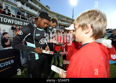 Cricket - Friends Life T20 - South Group - Surrey Lions contre Middlesex Panthers - Kia Oval. Surrey Lions et Middlesex Panthers Banque D'Images