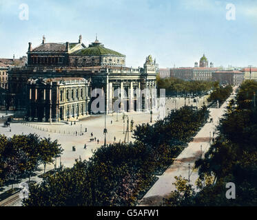 Und nun sind wir in Wien und stehen vor dem Burgtheater, das sich rühmt, die erste deutsche Bühne zu sein. Es war im Jahre 1776 gegründet worden und bis 1918 kaiserlich. Der neue Prachtbau steht seit 1888. Seine berühmtesten künstlerischen Leiter waren Deinhardstein, Holbein, Laube, Dingelstedt, Wilbrandt Förster, Burckhardt, Schlenther, Berger und Wildgans. Großtaten hier sind die Deutschen Kunst der dramatischen geschlagen worden, hier haben Deutschlands erste Acteurs et Actrices gewirkt. Immer und hat sich nach Epochen des Niederganges Burgtheater das wieder zu ragender Höhe erhoben. L'Autriche, 1910 Banque D'Images