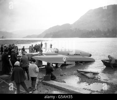 Motor Sport - 'Bluebird' - Ullswater, Lake District Banque D'Images