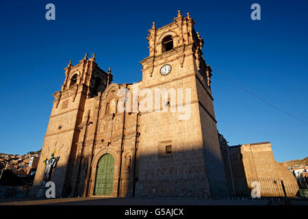 Puno Cathedral, Plaza de Armas, Puno, Pérou Banque D'Images