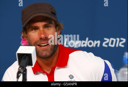 Iain Percy Finn, le pilote de la classe olympique de Great Britan, lors d'une conférence de presse à Weymouth avant les Jeux de Londres 2012. Banque D'Images