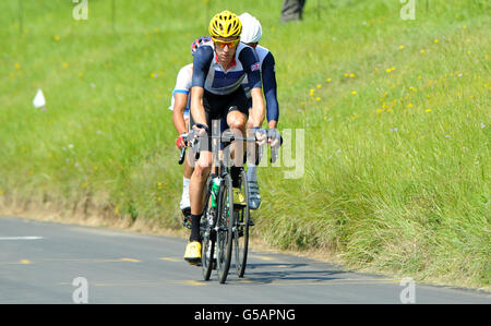 Les grands Britanniques Bradley Wiggins lors de la séance de formation à Box Hill à Surrey. Banque D'Images