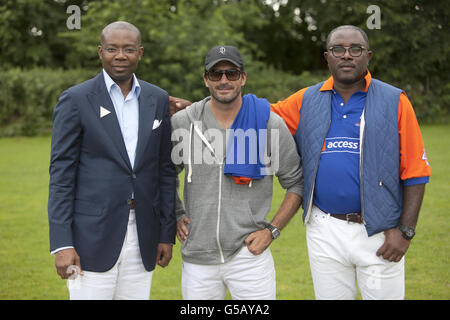 De gauche à droite. Aigboje AIG Imoukhuede, Président d'Access Bank UK Ltd, Adolfo Cambiaso et Adamu Atta, fondateur de Fifth Chukker lors de la 5ème Journée de polo de Chukka Access Bank à Ham Polo Club, Londres, en collaboration avec Fifth Chucker Polo et l'UNICEF, ont aidé à recueillir des fonds pour des projets visant à aider les enfants défavorisés du nord du Nigeria. Banque D'Images