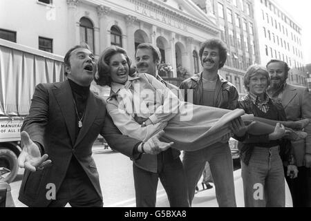 Théâtre - Tony Martin et Cyd Charisse - London Palladium Banque D'Images