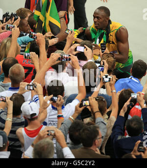 Jeux Olympiques de Londres - jour 13.Usain Bolt de la Jamaïque remporte la finale de 200 m de hommes au stade olympique de Londres. Banque D'Images