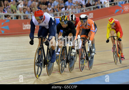 Jeux Olympiques de Londres - jour 11.Sir Chris Hoy, de la Grande-Bretagne, dans le deuxième tour des hommes de Keirin le 11 e jour des Jeux Olympiques au vélodrome de Londres. Banque D'Images