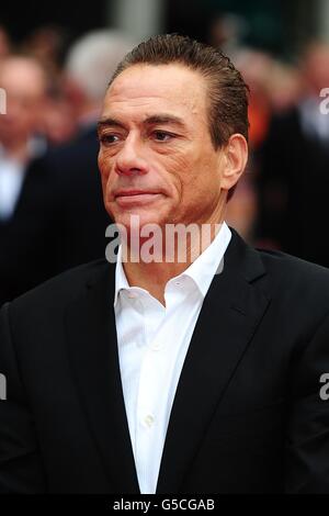 Jean-Claude Van Damme arrive pour la première britannique des Expendables 2, à l'Empire Cinema, Leicester Square, Londres. Banque D'Images