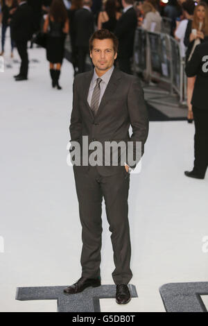 Le directeur Len Wiseman arrive pour la première de Total Recall au Royaume-Uni, au vue West End, à Londres. APPUYEZ SUR ASSOCIATION photo. Date de la photo: Jeudi 16 août 2012. Le crédit photo devrait se lire comme suit : Rick Findler/PA Wire Banque D'Images