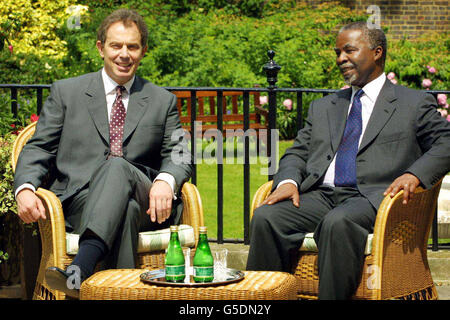 Thabo Mbeki visites Bretagne Banque D'Images