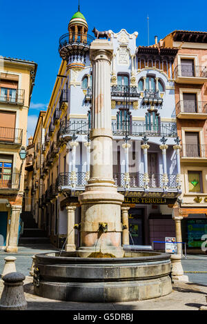 El Torico fontaine dans Carlos Castel square. Huesca, Aragón, Espagne, Europe Banque D'Images