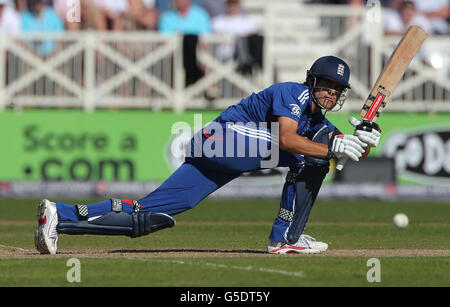 Cricket - Fifth NatWest One Day International - Angleterre / Afrique du Sud - Trent Bridge.Le batteur d'Angleterre Alastair Cook pendant ses gains de 51 lors de la cinquième internationale NatWest One Day à Trent Bridge, Nottingham. Banque D'Images