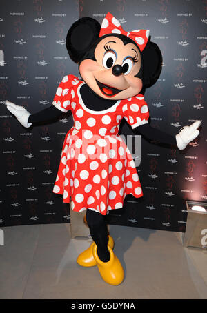 Minnie Mouse au lancement de la collection Inspired by Minnie Mouse, où les designers ont créé un certain nombre de « Minnie must Haves » pour former la collection pour Disney dans le cadre de la London Fashion week printemps/été 2013, à Somerset House, Londres. APPUYEZ SUR ASSOCIATION photo. Date de la photo: Samedi 15 septembre 2012. Les dessins doivent être vendus à des fins caritatives par vente aux enchères. Le crédit photo devrait indiquer : PA Wire Banque D'Images