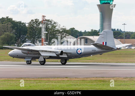 English Electric Canberra PR.9 G-OMHD exploité par l'affichage à l'Escadron en vol Farnborough International Airshow Banque D'Images