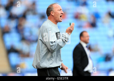 Football - npower football League One - Coventry City v Carlisle United - Ricoh Arena. Steve Ogrizovic, entraîneur de gardien de but de Coventry City Banque D'Images