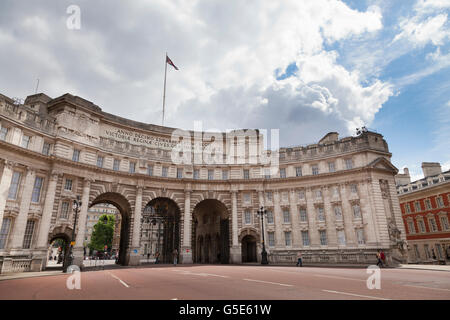 L'Admiralty Arch du Mall à Londres, Angleterre, Royaume-Uni, Europe Banque D'Images