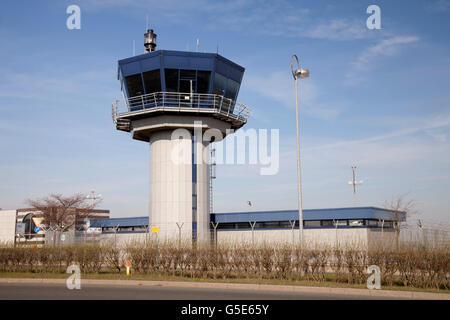 Tour à l'aéroport de Dortmund, Ruhr, Rhénanie du Nord-Westphalie, PublicGround Banque D'Images