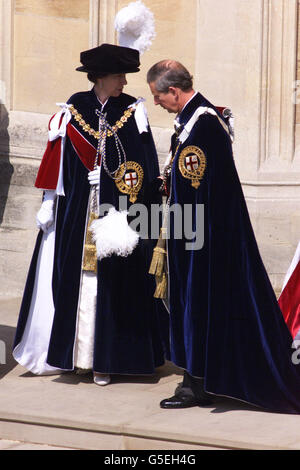 S.A.R. la princesse royale et S.A.R. le prince de Galles lors de la cérémonie du Garter qui s'est tenue à Windsor. Banque D'Images