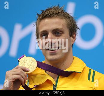 Matthew Cowdrey d'Australie après avoir remporté la médaille d'or dans la Medley individuelle pour hommes de 200 m - finale pour hommes au Aquatics Center, Londres. Banque D'Images