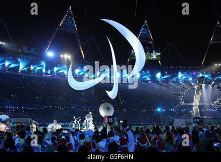 Jeux paralympiques de Londres - jour 11.Une Agitos paralympique gonflable lors de la cérémonie de clôture des Jeux paralympiques de Londres 2012 au stade olympique de Londres. Banque D'Images