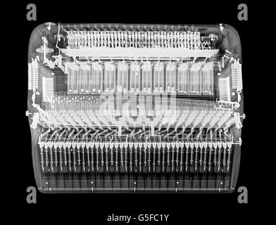 X-ray de l'Accordéon sur fond noir Banque D'Images