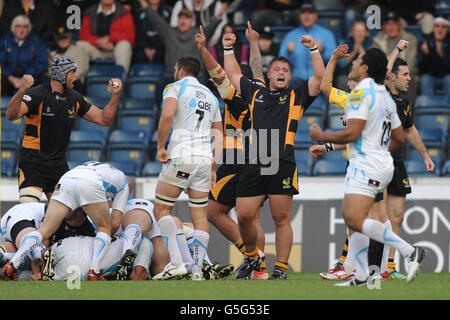 Rugby Union - Aviva Premiership - London Wasps v Worcester Warriors - Adams Park.Les London Wasps célèbrent la victoire au coup de sifflet final Banque D'Images