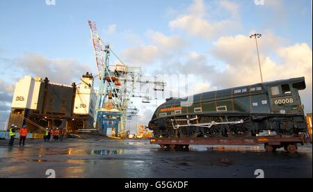 Les sœurs transatlantiques du Mallard, la locomotive à vapeur la plus rapide au monde, arrivent à Peel Port, à Liverpool, le Dominion du Canada et Dwight D Eisenhower, et retournent au Royaume-Uni pour la première fois en plus d'un demi-siècle. Banque D'Images