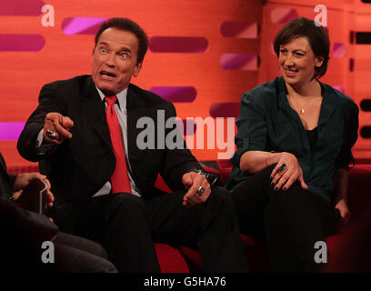 Invités Arnold Schwarzenegger et Miranda Hart pendant le tournage du Graham Norton Show (TX: 22.35 vendredi 19 octobre, BBC One), aux London Studios dans le sud de Londres. Banque D'Images