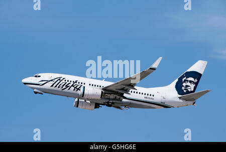 Alaska Airlines Boeing 737 jet airplane Banque D'Images