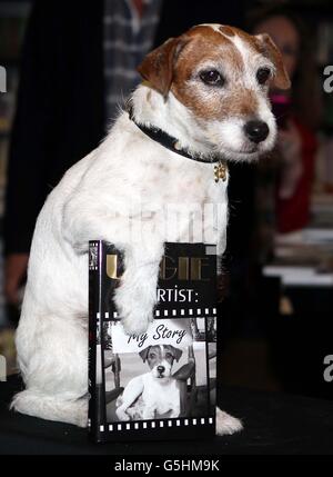 Uggie le chien livre signature Banque D'Images