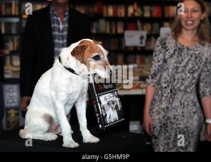 Uggie le chien, star du film Oscar l'artiste organise un événement spécial pour promouvoir son mémoire, Uggie: The Artist: My Story, à Londres. Banque D'Images