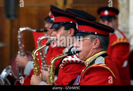 Gibraltar Regiment Band jouer à Londres Banque D'Images