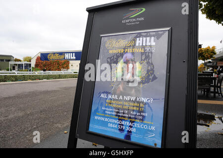 Les courses de chevaux - William Hill Jump Dimanche - Hippodrome de Kempton Banque D'Images