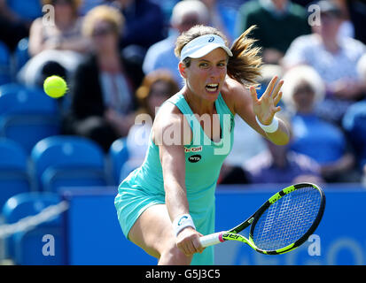 Johanna Konta la Grande-Bretagne en action contre l'Ukraine's Lesia Tsurenko pendant deux jours de la 2016 International AEGON à Devonshire Park, Eastbourne. ASSOCIATION DE PRESSE Photo. Photo date : mardi 21 juin 2016. Voir TENNIS histoire PA Eastbourne. Crédit photo doit se lire : Gareth Fuller/PA Wire. RESTRICTIONS : usage éditorial uniquement, pas d'utilisation commerciale sans autorisation préalable, veuillez contacter PA Images pour plus de renseignements : Tél :  +44 (0) 115 8447447. Banque D'Images