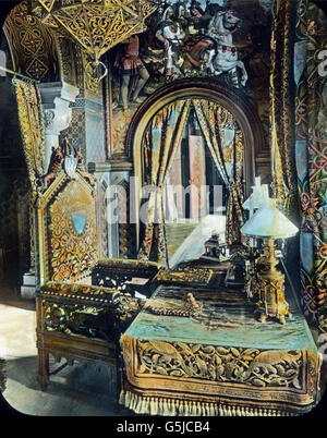 Arbeitszimmer von König Ludwig II. auf Schloss Neuschwanstein dans Bayern. Étude du roi Louis II de Bavière au château de Neuschwanstein. Banque D'Images