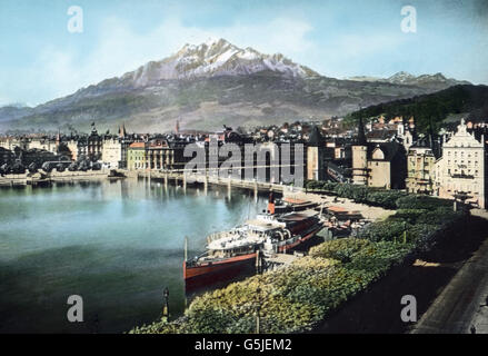 Blick über Luzern bis zum Pilatus, Schweiz 1930er Jahre. Vue sur Lucerne à Pilatus mountain, Suisse 1930. Banque D'Images