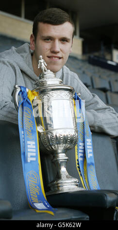 Adam Cummins de Motherwell après le tirage au sort de la coupe écossaise William Hill à Hampden Park, Glasgow. Banque D'Images