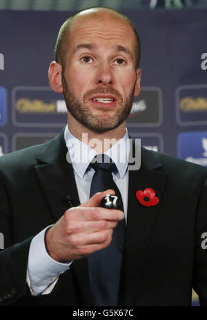 Kenny MacLeod Directeur commercial Scottish FA pendant le tirage au sort de la coupe écossaise William Hill à Hampden Park, Glasgow. APPUYEZ SUR ASSOCIATION photo. Date de la photo: Lundi 5 novembre 2012. Le crédit photo devrait se lire comme suit : Danny Lawson/PA Wire. Banque D'Images