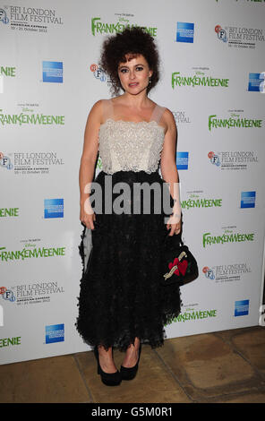 Helena Bonham carter arrivée à la Frankenweenie après la soirée d'ouverture du BFI London film Festival, à Tobacco Dock, Londres. Banque D'Images