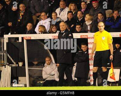 Football - Barclays Premier League - Fulham / Sunderland - Craven Cottage. Martin Jol, directeur de Fulham, sur la ligne de contact Banque D'Images