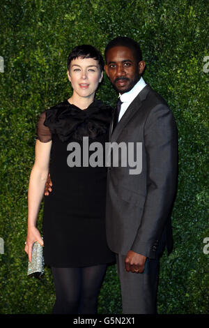 Olivia Williams et Rhashan Stone arrivent au 58e London Evening Standard Theatre Awards en association avec Burberry au Savoy dans le centre de Londres. Banque D'Images