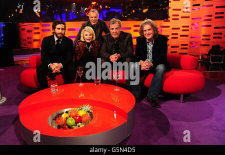 (Gauche - droite) Jake Gyllenhaal, Joan Rivers, Graham Norton, Jeremy Clarkson et James May pendant le tournage du Graham Norton Show aux London Studios, dans le sud de Londres, devant être diffusé sur BBC One vendredi soir. APPUYEZ SUR ASSOCIATION photo. Date de la photo: Jeudi 29 novembre 2012. Le crédit photo devrait se lire comme suit : Ian West/PA Wire Banque D'Images