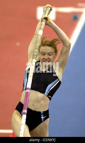 Svetlana Feofanova.Pole vaulter Svetlana Feofanova (RUS) lors de la réunion en salle du Grand Prix d'athlétisme de l'Union de Norwich à la National Indoor Arena, Birmingham. Banque D'Images