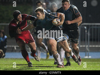 Pat MacArthur de Glasgow et Grant Gilchrist d'Édimbourg lors du match RaboDirect PRO 12 au stade Scotstin, Glasgow. Banque D'Images